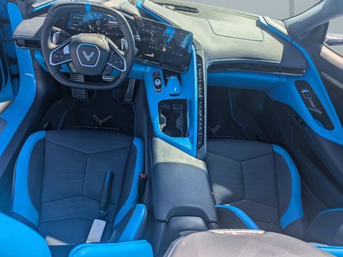 Used 2023 Chevrolet Corvette Stingray Premium Conv w/ Z51 Performance Package RWD image 16