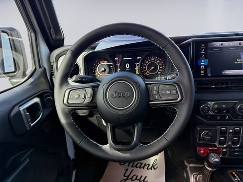 Certified 2025 Jeep Wrangler Willys image 14