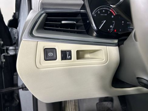 Certified 2024 Cadillac XT5 Premium Luxury w/ LPO, Floor Liner Package image 19