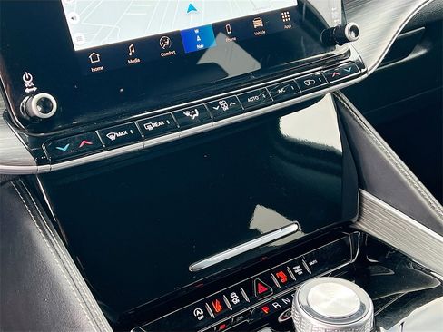 Used 2024 Jeep Wagoneer Series II w/ Flexible Seating Group image 16