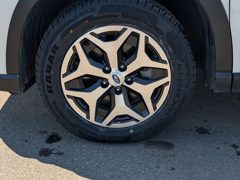 Used 2023 Subaru Forester Premium image 15