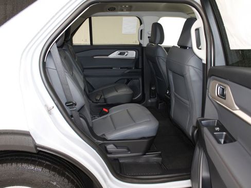 New 2026 Ford Explorer Active w/ Active Comfort Package image 33