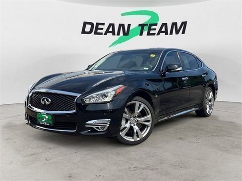 Used 2018 INFINITI Q70 L 3.7 image 4