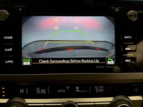 Used 2017 Subaru Legacy 2.5i Limited image 16