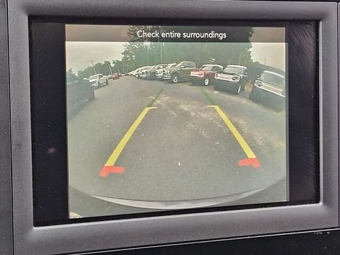 Used 2020 Chrysler Pacifica Touring w/ S Appearance Package image 27