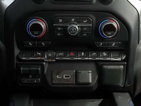 Used 2021 Chevrolet Silverado 1500 LT Trail Boss w/ Convenience Package II AWD/4WD image 28