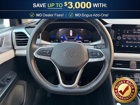 Used 2025 Volkswagen Taos SE FWD image 18
