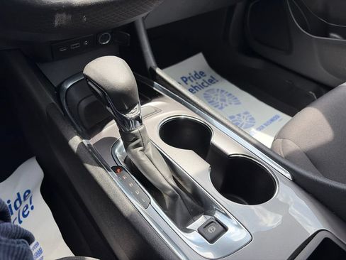Used 2023 Chevrolet Malibu LT FWD image 16