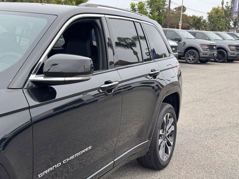 Used 2023 Jeep Grand Cherokee Overland w/ Luxury Tech Group IV image 9