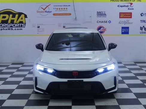 Used 2025 Honda Civic Type R image 2