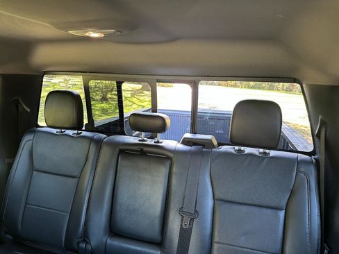 Used 2017 Ford F250 Lariat w/ Chrome Package image 15