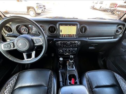 Used 2023 Jeep Gladiator Overland image 15