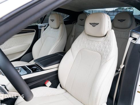 Used 2022 Bentley Continental GT image 22