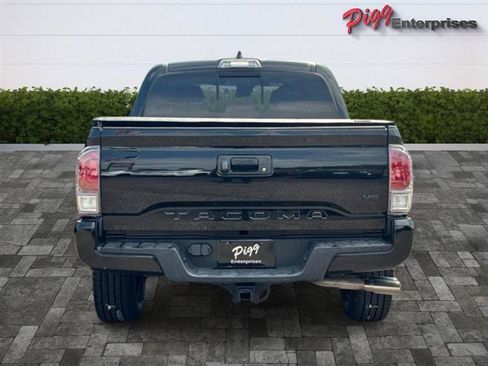 Used 2021 Toyota Tacoma TRD Sport AWD/4WD image 10
