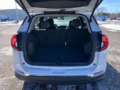 Used 2024 GMC Terrain SLT AWD/4WD image 24