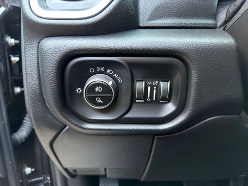 Used 2020 RAM 3500 Laramie AWD/4WD image 17