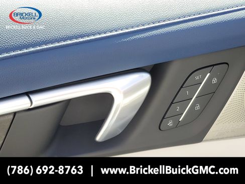 New 2026 Buick Enclave Avenir w/ Super Cruise Package FWD image 20