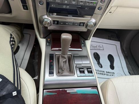 Used 2015 Lexus GX 460 image 16