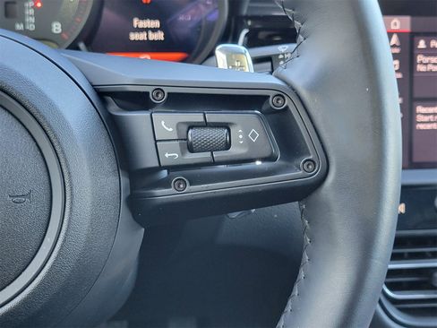 Used 2025 Porsche Macan Loaner image 14