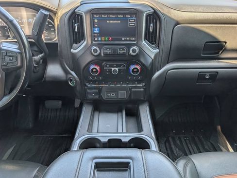 Used 2021 GMC Sierra 1500 AT4 w/ Technology Package AWD/4WD image 7