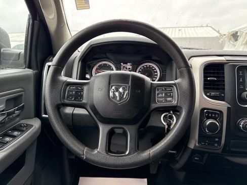 Used 2019 RAM 1500 Classic SLT AWD/4WD image 19