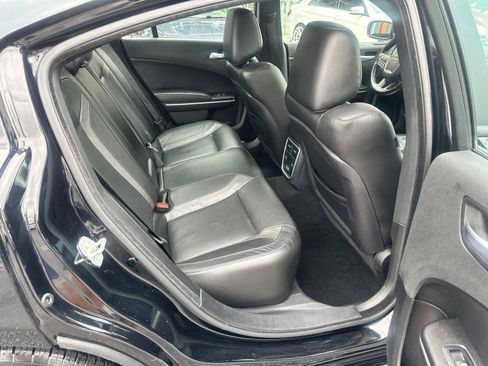 Used 2021 Dodge Charger SXT w/ Leather Interior Group RWD image 19
