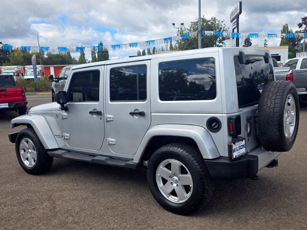Used 2011 Jeep Wrangler Unlimited Sahara w/ Connectivity Group AWD/4WD image 27