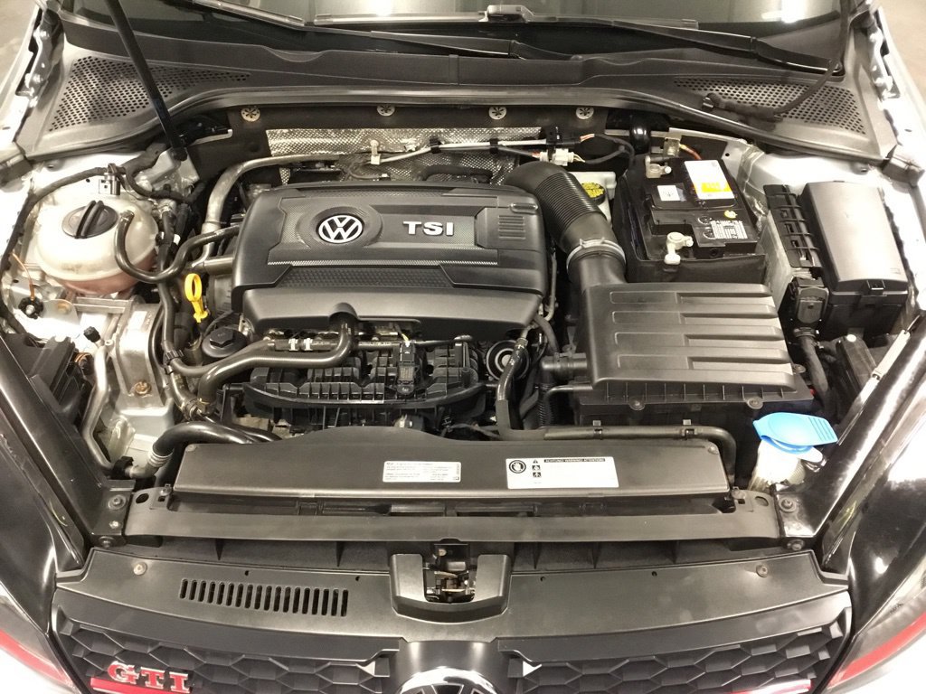 Used 2017 Volkswagen GTI SE FWD image 48