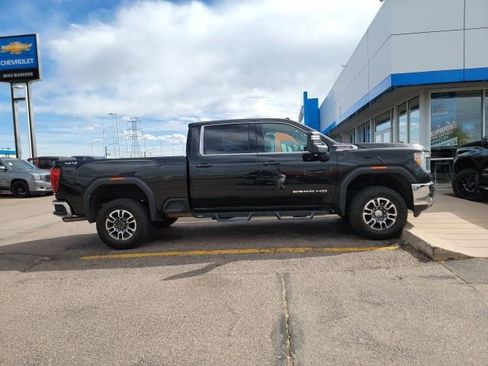 Used 2023 GMC Sierra 2500 SLE w/ SLE Value Package; image 4