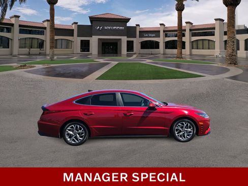 Used 2023 Hyundai Sonata SEL FWD image 9