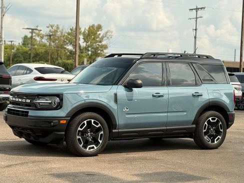 Used 2022 Ford Bronco Sport Outer Banks w/ Tech Package AWD/4WD image 35