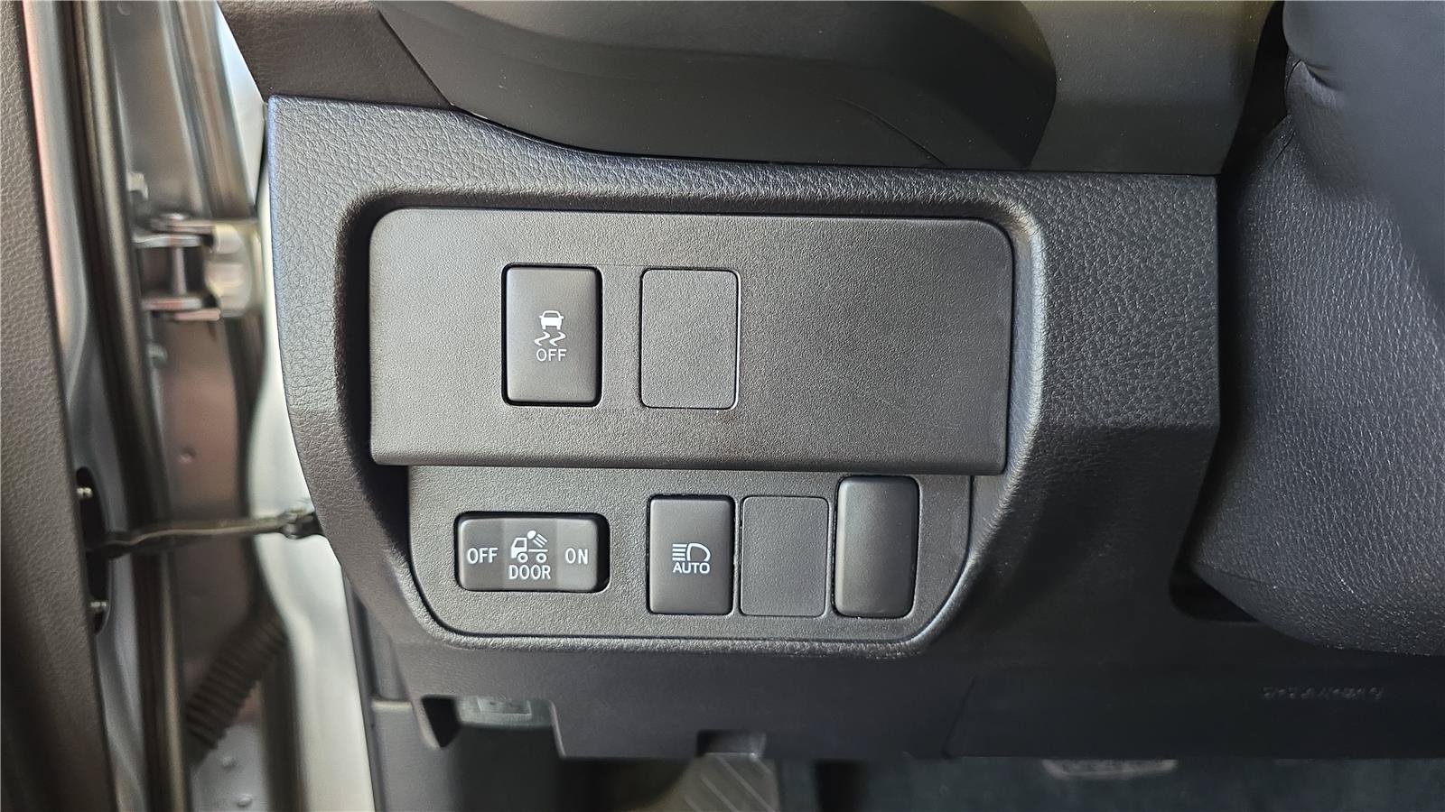 Used 2023 Toyota Tacoma SR AWD/4WD image 24