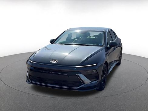 Used 2025 Hyundai Sonata SEL FWD image 7