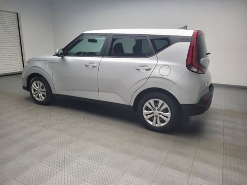 Used 2020 Kia Soul LX FWD image 3