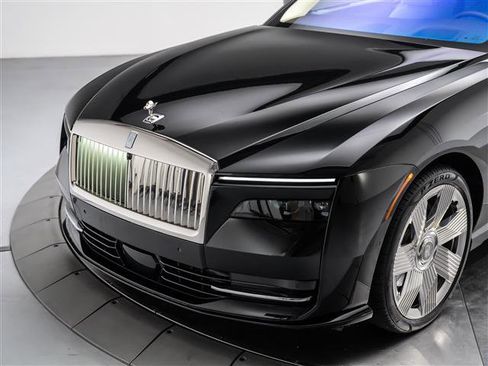 Used 2025 Rolls-Royce Spectre w/ Spectre Enhancement Package image 9