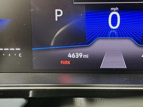 Used 2025 Volkswagen Jetta SE image 19