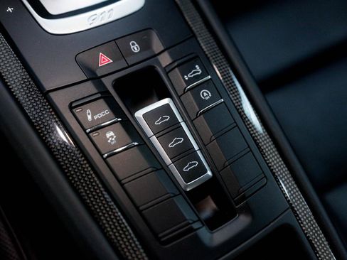 Used 2019 Porsche 911 Turbo S image 47