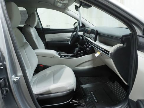 Used 2025 Hyundai Tucson SEL image 13