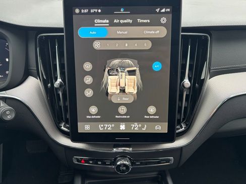 New 2026 Volvo XC60 B5 Ultra w/ Climate Package image 17