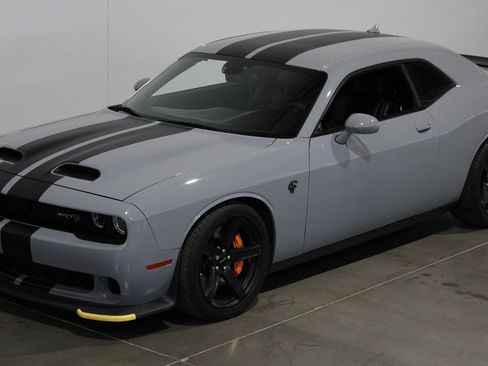 Used 2020 Dodge Challenger SRT Hellcat Redeye RWD image 13