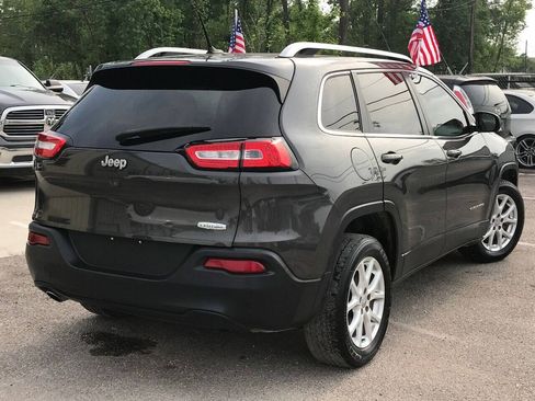 Used 2015 Jeep Cherokee Latitude FWD image 20