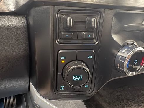 Used 2024 Ford F350 Lariat w/ Black Appearance Package AWD/4WD image 28