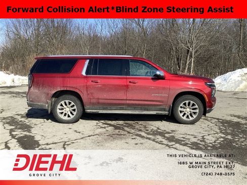 Used 2025 Chevrolet Suburban Premier image 8