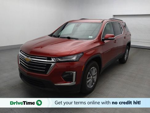 Used 2023 Chevrolet Traverse LT image 1