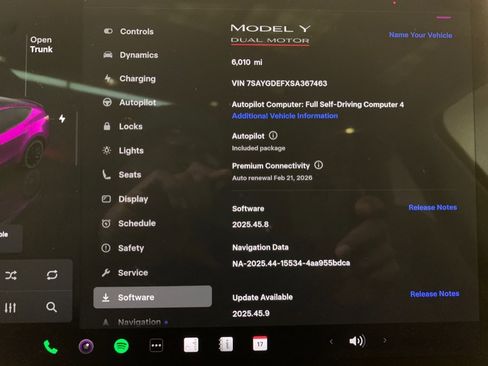 Used 2025 Tesla Model Y Performance image 33