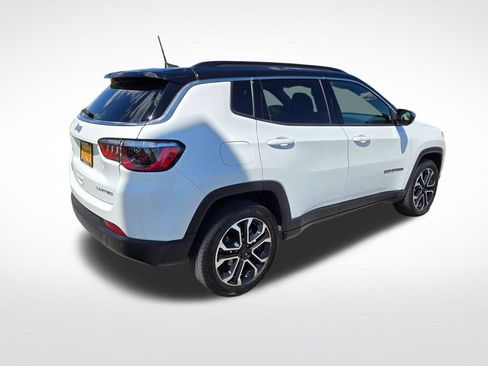 Used 2024 Jeep Compass Limited AWD/4WD image 3