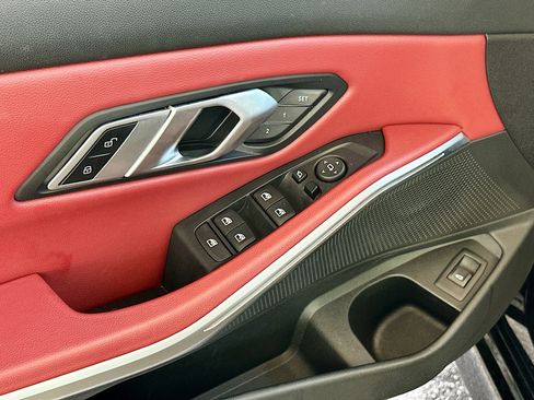 Certified 2023 BMW 330i Sedan w/ Convenience Package RWD image 18