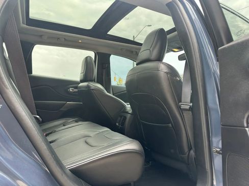 Used 2020 Jeep Cherokee Limited AWD/4WD image 16