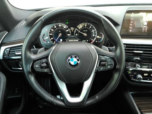 Used 2019 BMW 530i w/ Convenience Package RWD image 34