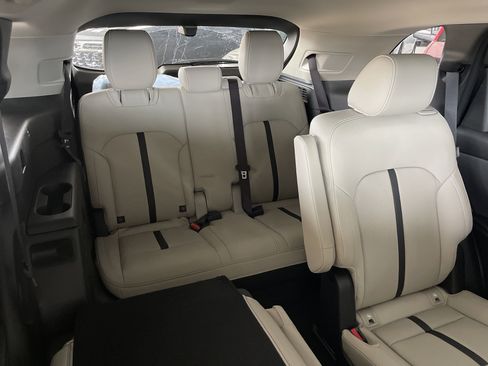 New 2025 MAZDA CX-90 Plug-In Hybrid w/ Preferred image 13